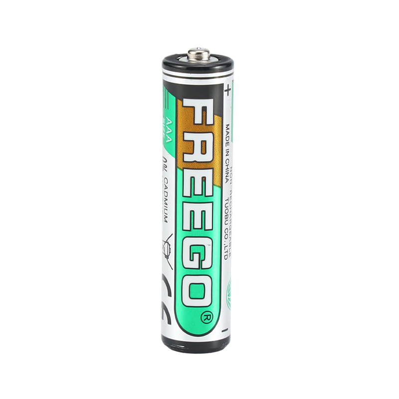 Carbon high power dry cell provides strong power for daily electronic products